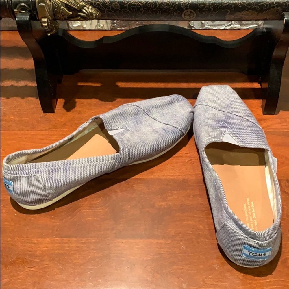 Shoes - Picture 4 of 6